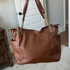 Michael Kors Leather Purse w/dust bag
